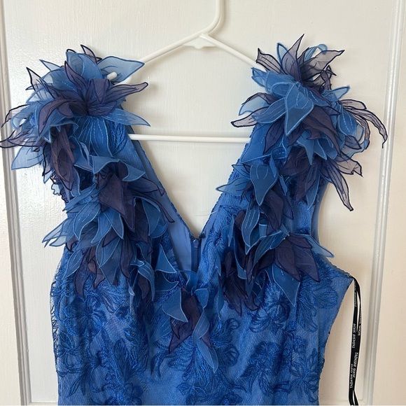 NWT Tadashi Shoji Liana Floral Embellished Elegant Blue Lace Gown Frilly Vneck - Picture 3 of 8